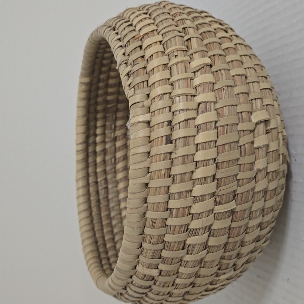 South Carolina Handwoven Sweetgrass Basket - Picture 12 of 16